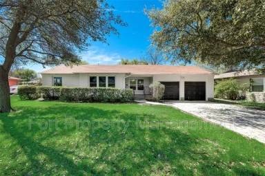 Main picture of 3609 W Seminary Dr