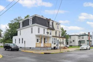 Main picture of 18 N Sussex St