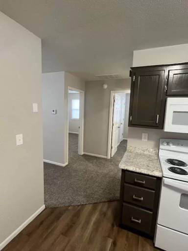 Main picture of 331 E Locust St