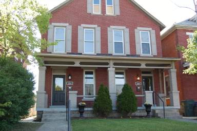Main picture of 1216 Summit St