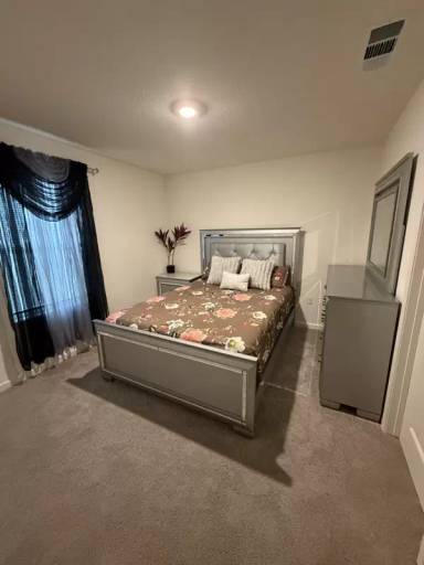 Main picture of 3634 N Ivanhoe Ave