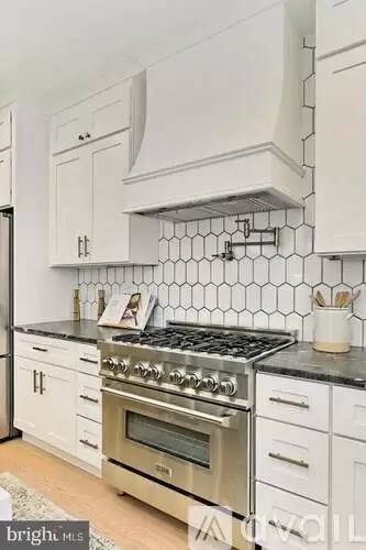 Main picture of 1313 Orren St NE