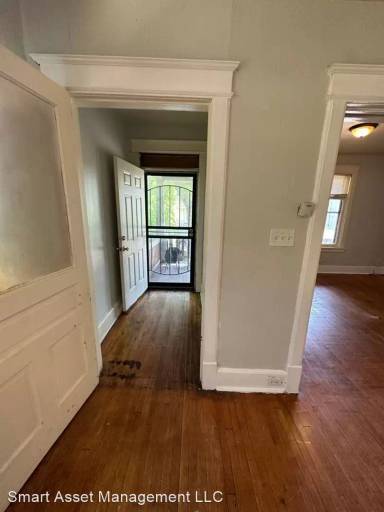 Main picture of 418 E Chambers St