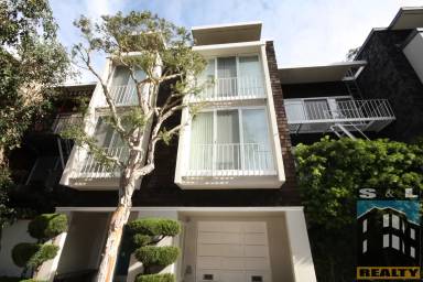 Main picture of 172 Locksley Ave