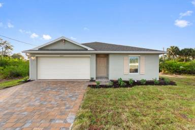 Main picture of 8007 Buttercup Cir