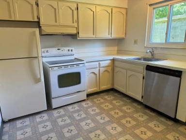 Main picture of 797 Babbitt Rd