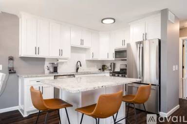 Main picture of 5828 Covington Ter