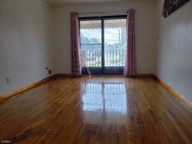 Main picture of 27 Lambert St