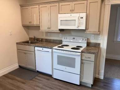 Main picture of 613 Main St