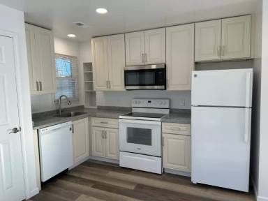 Main picture of 28532 Grayling Ave