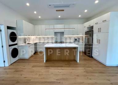 Main picture of 2908 Calle de Malibu