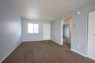 Main picture of 2724 Oxford Ln