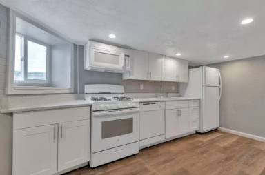 Main picture of 4645 Newland St