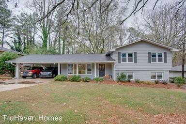 Main picture of 2585 Raintree Dr NE