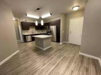 Main picture of 700 Cherry St