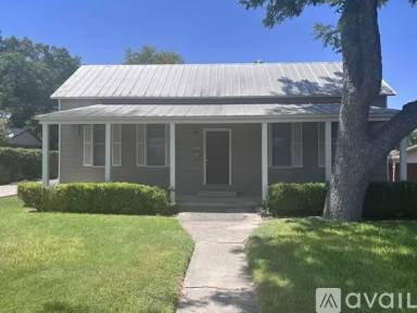Main picture of 118 E Leona St