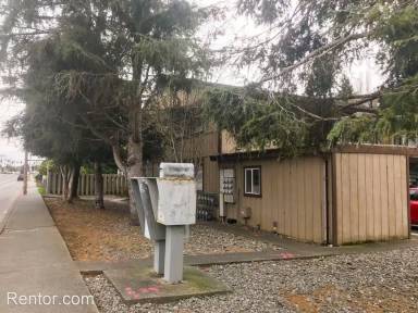 Main picture of 2266 Redwood St