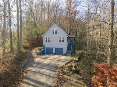 Main picture of 781 Parker Farm Rd