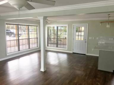 Main picture of 26325 Petes Hwy