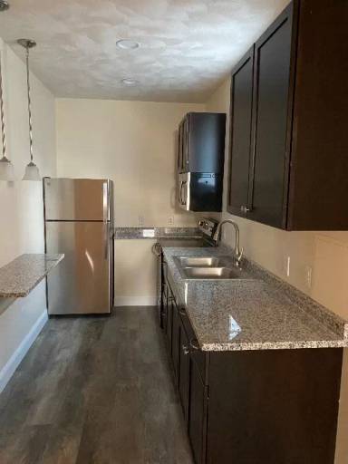 Main picture of 8 Brand Ave