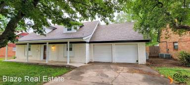 Main picture of 4603 SW 38th Ave
