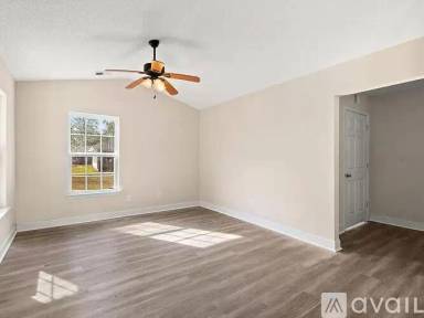 Main picture of 8011 S Stewart Ave