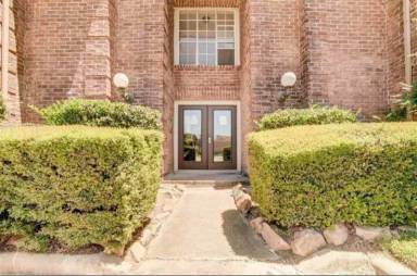 Main picture of 12400 Overbrook Ln