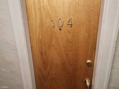 Main picture of 15806 Baylis St