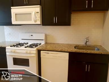 Main picture of 4433 W Fullerton Ave