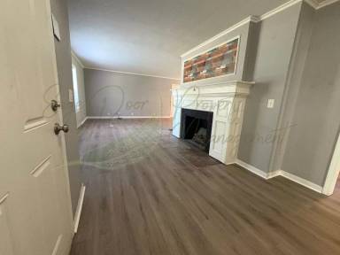 Main picture of 7900 E 87th St