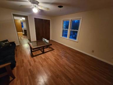 Main picture of 497 1/2 E Main St
