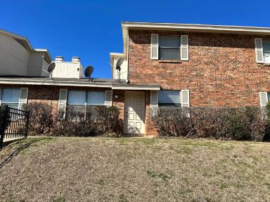 Main picture of 2713 Hurstview Dr