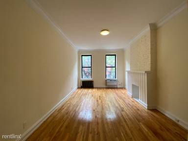 Main picture of 426 E 81st St