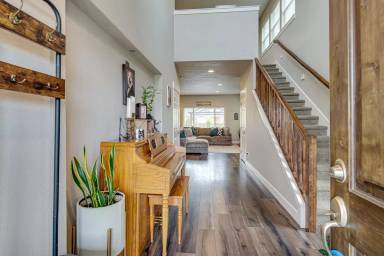 Main picture of 3012 NE Flagstone Ave