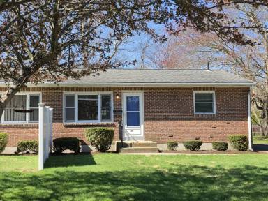 Main picture of 196 Manzella Ct