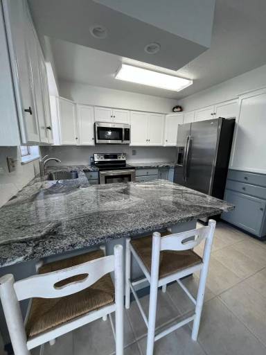 Main picture of 4617 Douglas MacArthur Rd NE