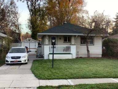 Main picture of 156 E Whitlock Ave