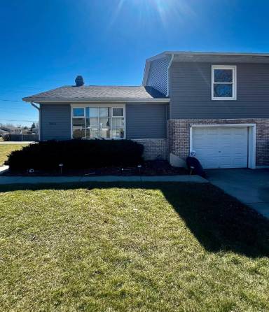 Main picture of 9652 Johnson St