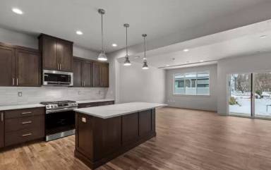 Main picture of 1003 W Grove Way
