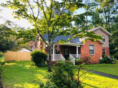 Main picture of 118 Sebrell Ave