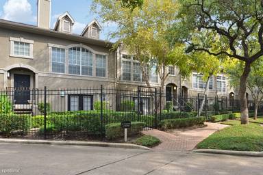 Main picture of 535 Lovett Blvd
