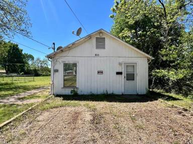 Main picture of 808 Magnolia St