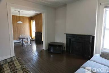 Main picture of 160 3rd St