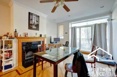 Main picture of 3739 N Sheffield Ave