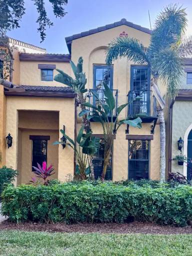 Main picture of 9147 Delano St