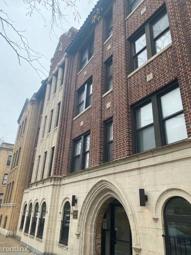 Main picture of 4625 S Drexel Blvd