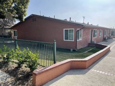 Main picture of 1327 W Stoneridge Ct