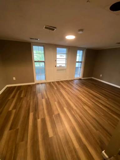 Main picture of 18 Crestwood Ter