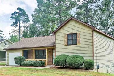 Main picture of 1677 Underwood Dr SE