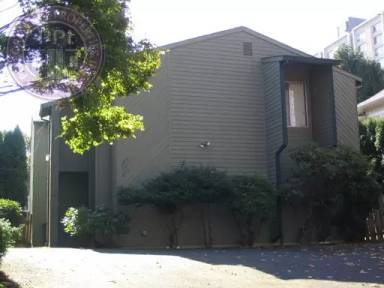 Main picture of 1806 NE Clackamas St